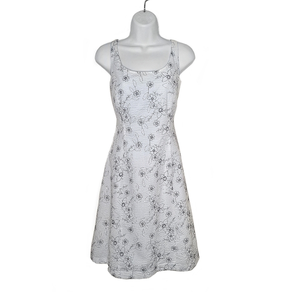 Amanda Smith Textured Floral Fit & Flare Dress - Picture 2 of 9